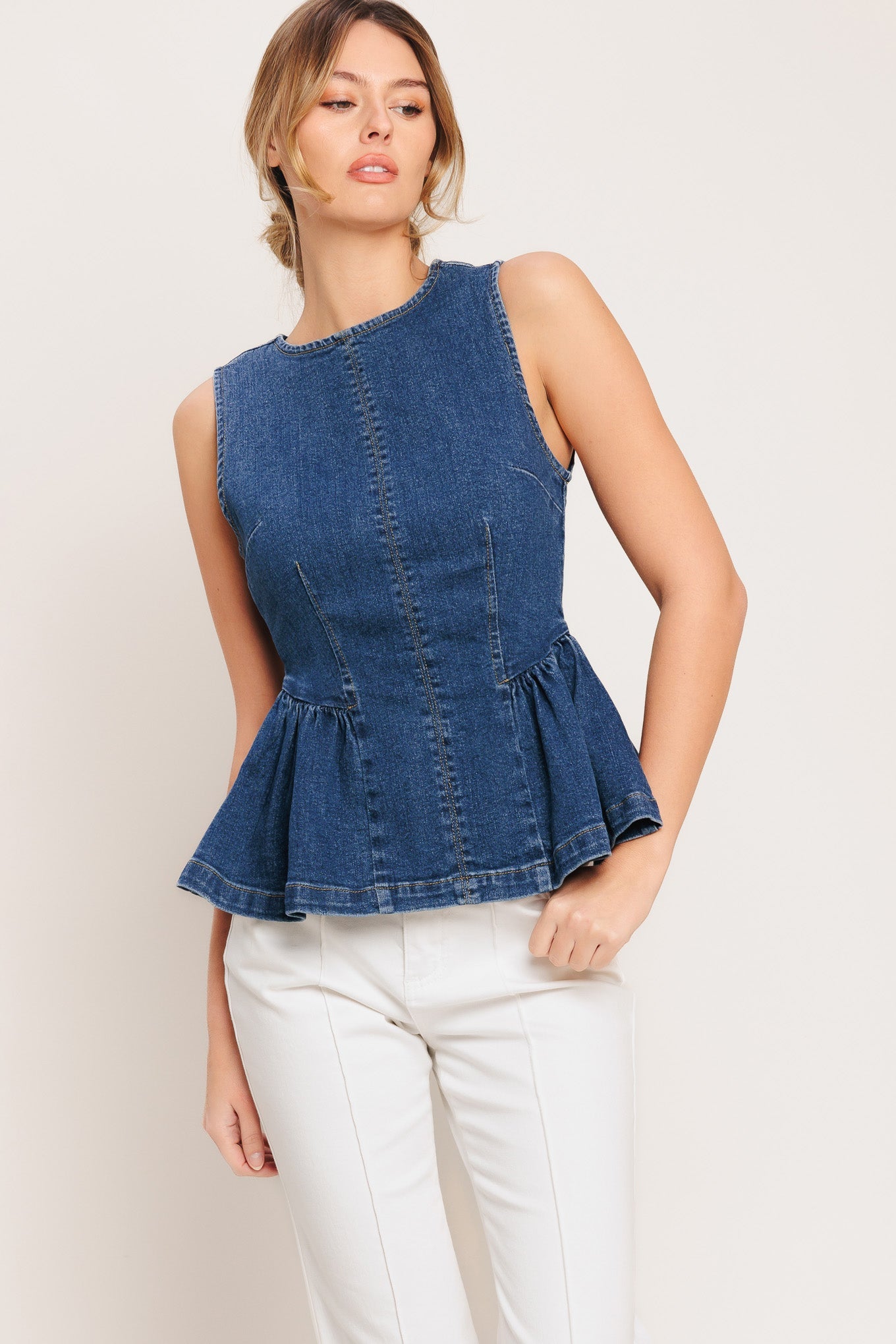 MODERN FLOUNCE DENIM TOP