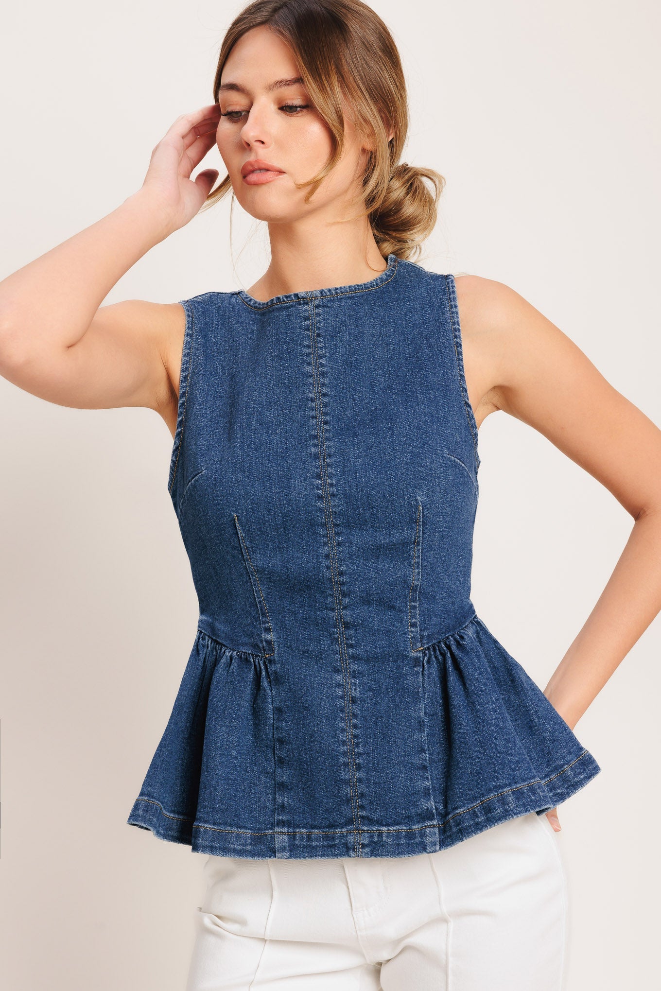 MODERN FLOUNCE DENIM TOP