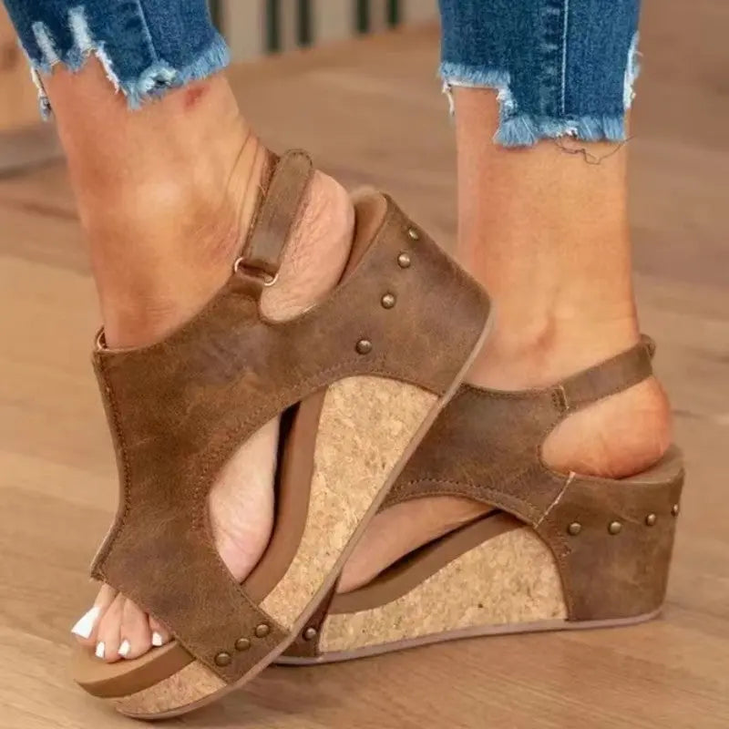 Women's Wedge Peep Toe Platform Rivet Sandals - MaraFormigone