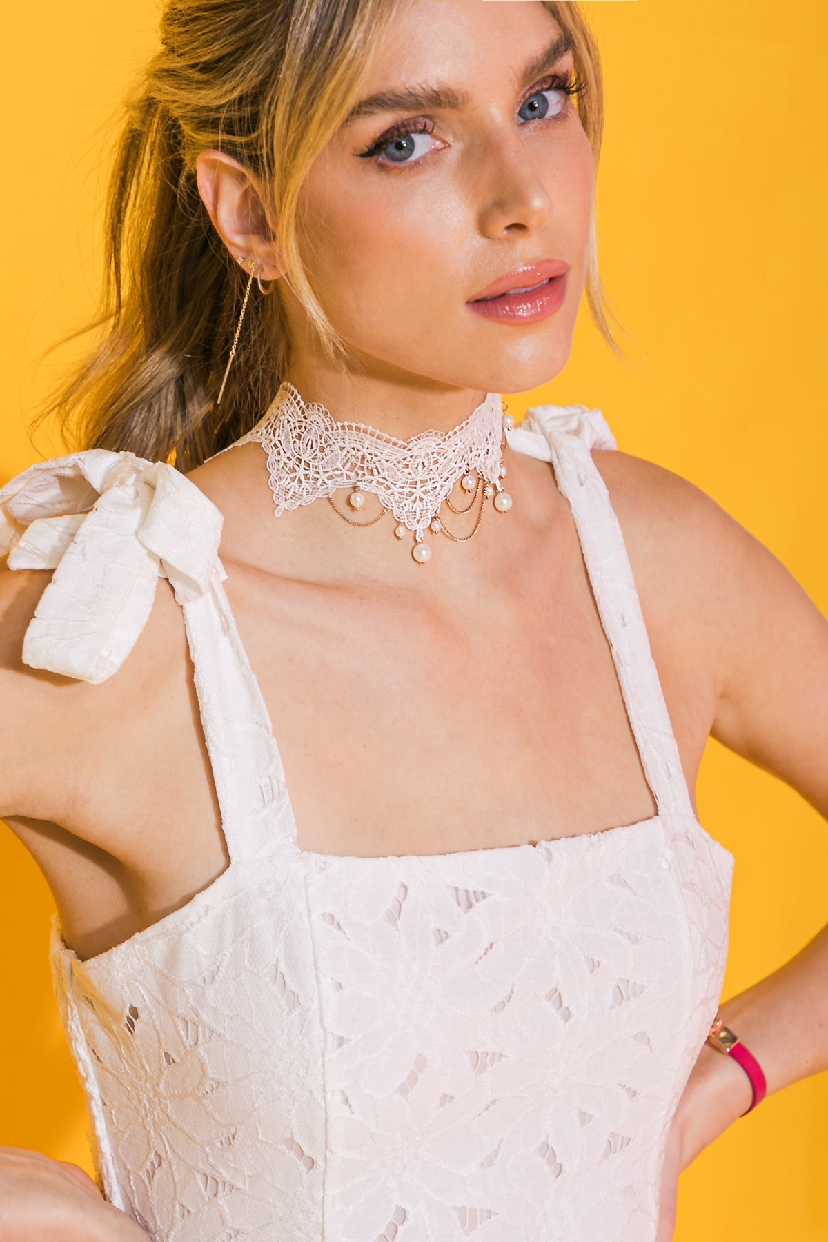 CHOOSE HAPPINESS LACE PEARL CHOKER NECKLACE - MaraFormigone