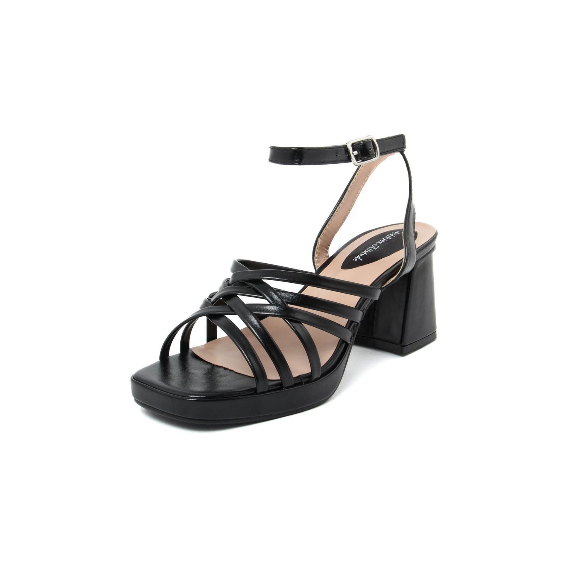 Sandalias con actitud de moda 