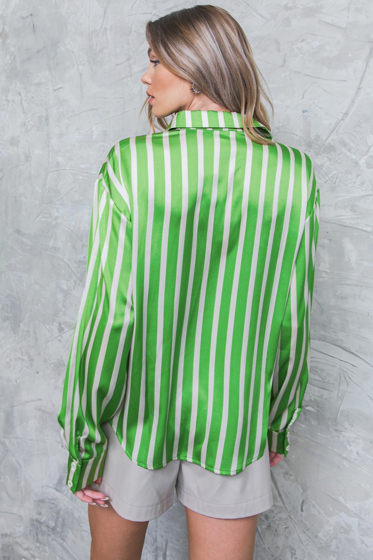 TOP DE SATÉN TEJIDO SIN NADA DE QUE LAMENTAR