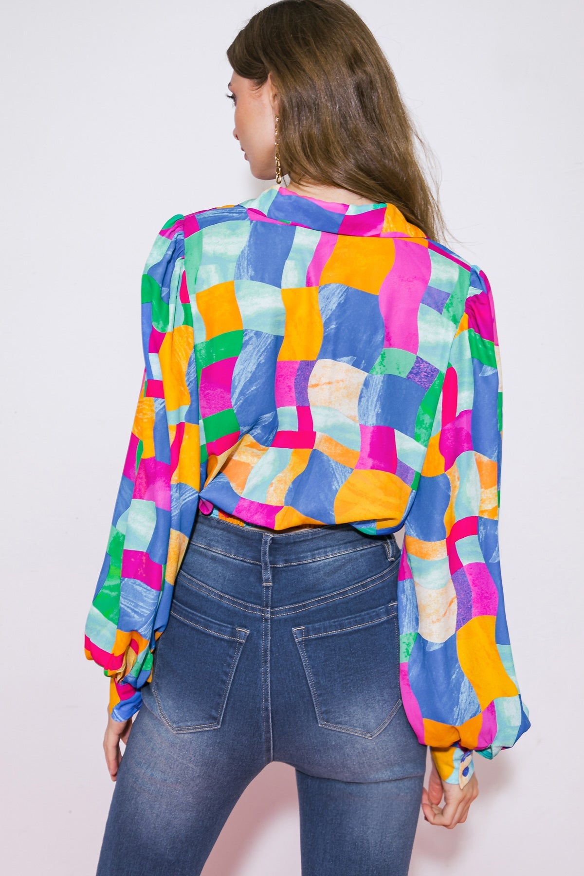 BLUSA DE TECIDO COM LINDA ESTAMPA