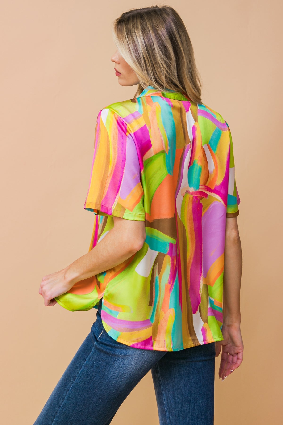 BLUSA TECIDA COM OPÇÃO ELEVADA