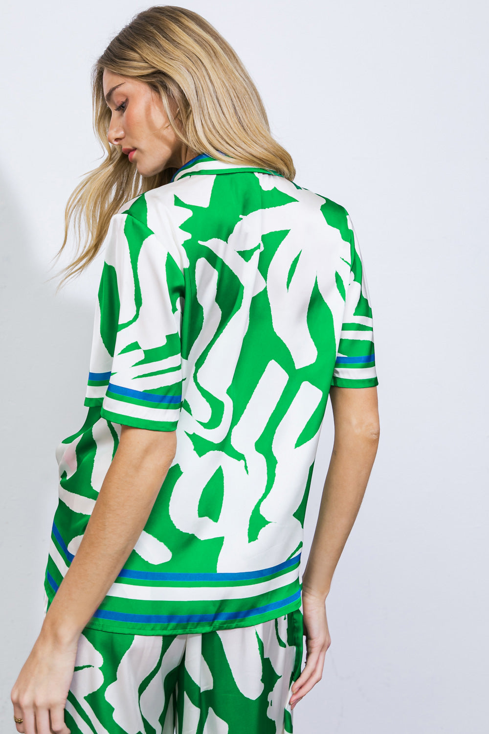 THE KEY TO CHIC WOVEN SATIN TOP - MaraFormigone