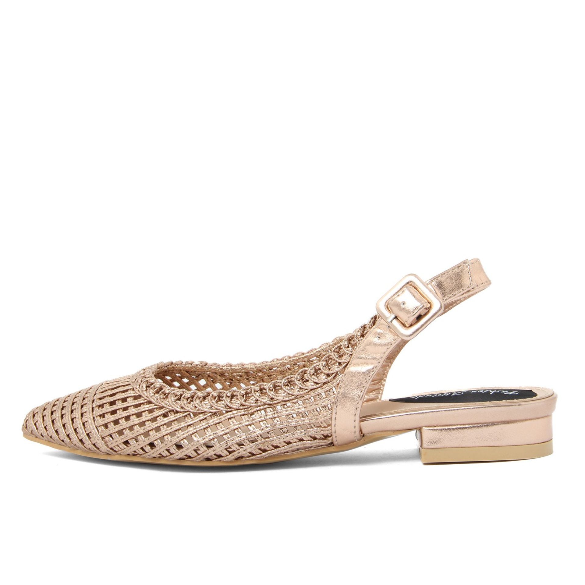 Sandalias con actitud de moda 