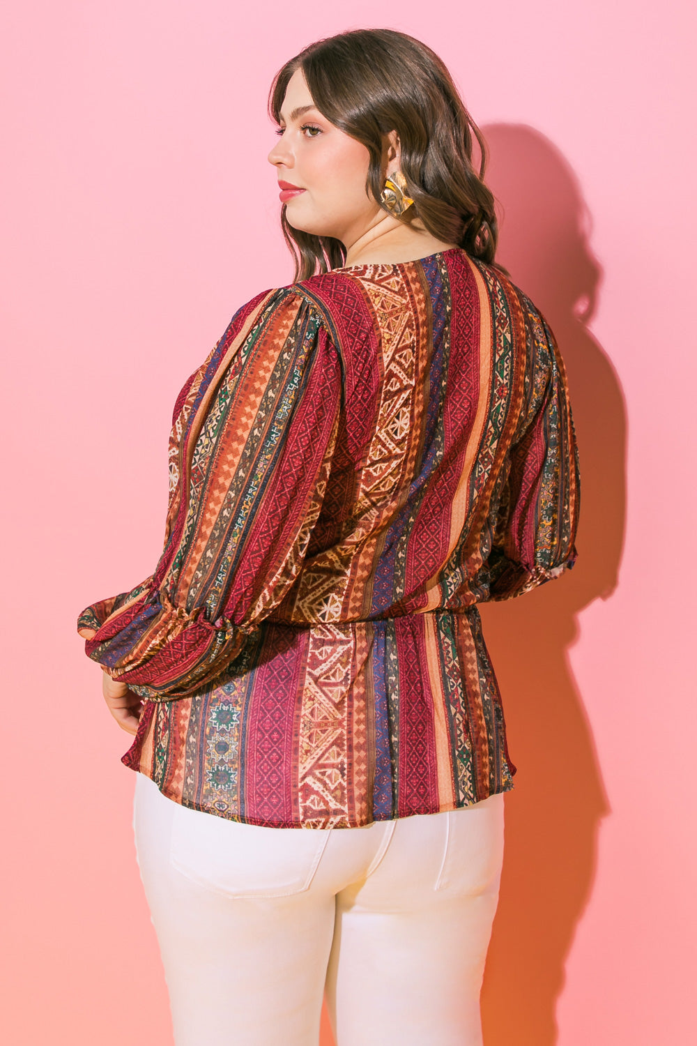 ENCANTADA COM ESTA BLUSA DE TECIDO