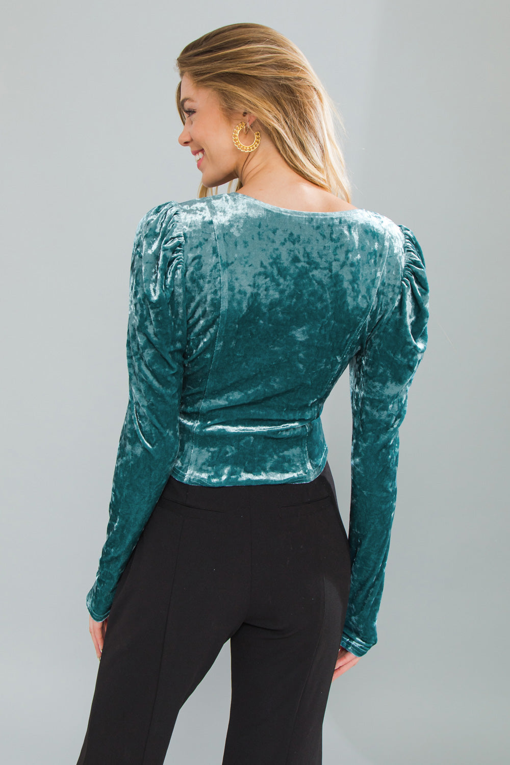 PUT ON A SHOW VELVET TOP - MaraFormigone