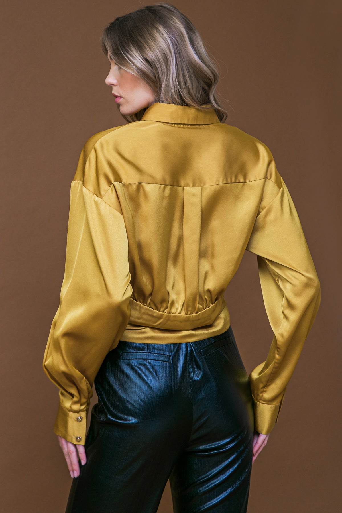 TOP TEJIDO ROMÁNTICO