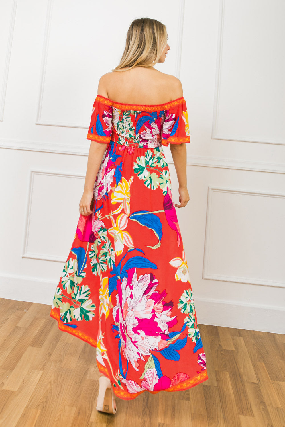 VESTIDO FLORAL HI-LO ROBANDO EL SOL