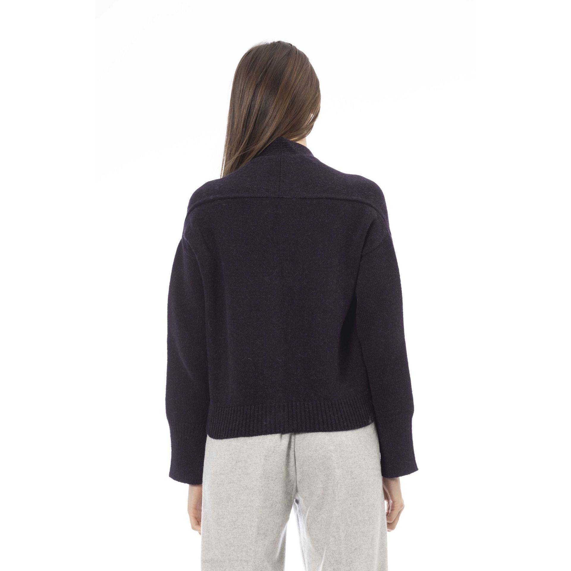 Suéteres Alpha Studio 