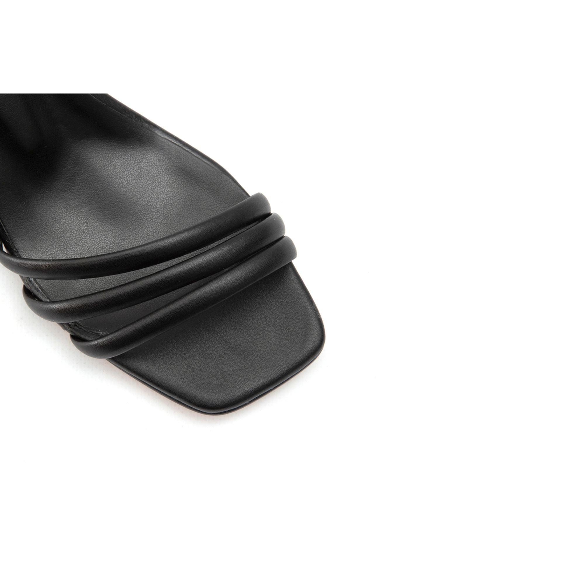 Sandalias con actitud de moda 