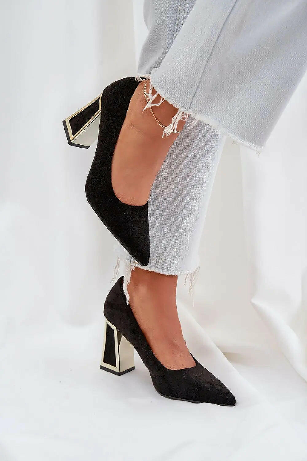 Block heel pumps Step in style.