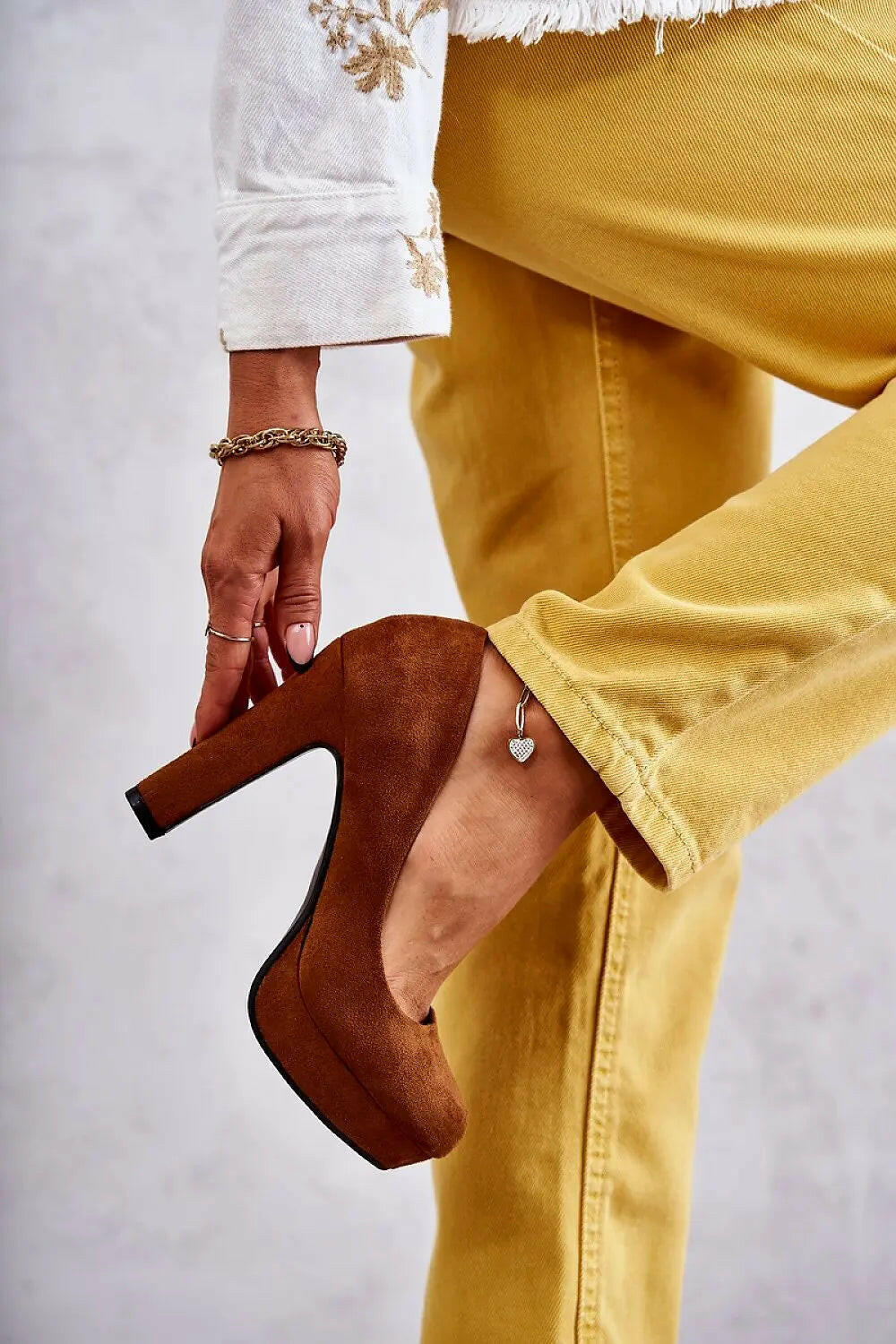 Block heel pumps Step in style.