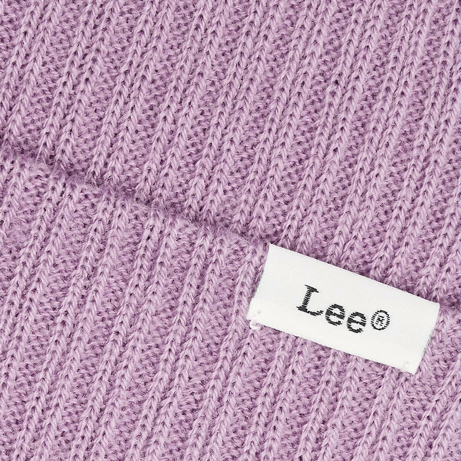 Lee Caps.