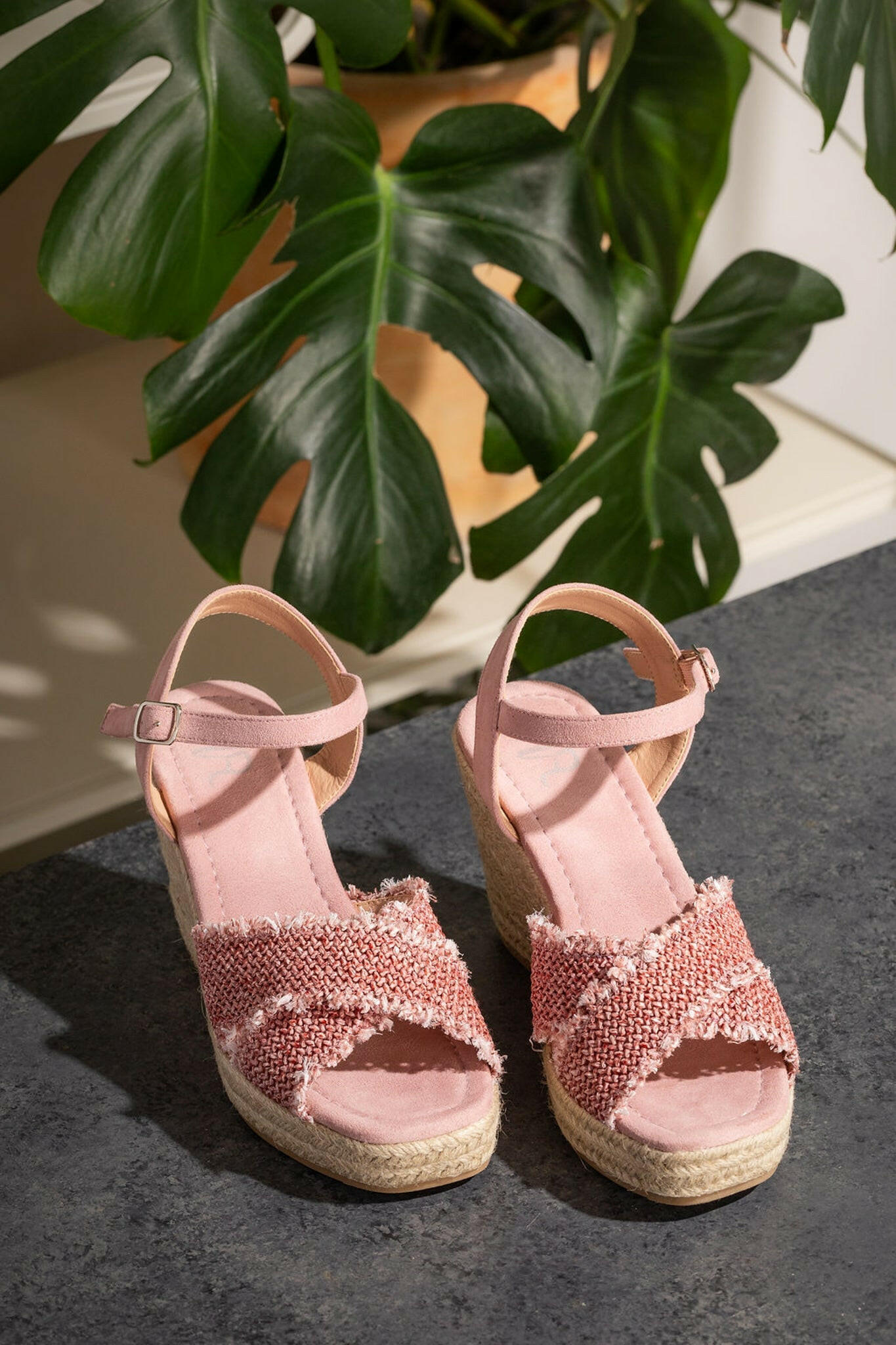 Elinor Wedge in Pink.