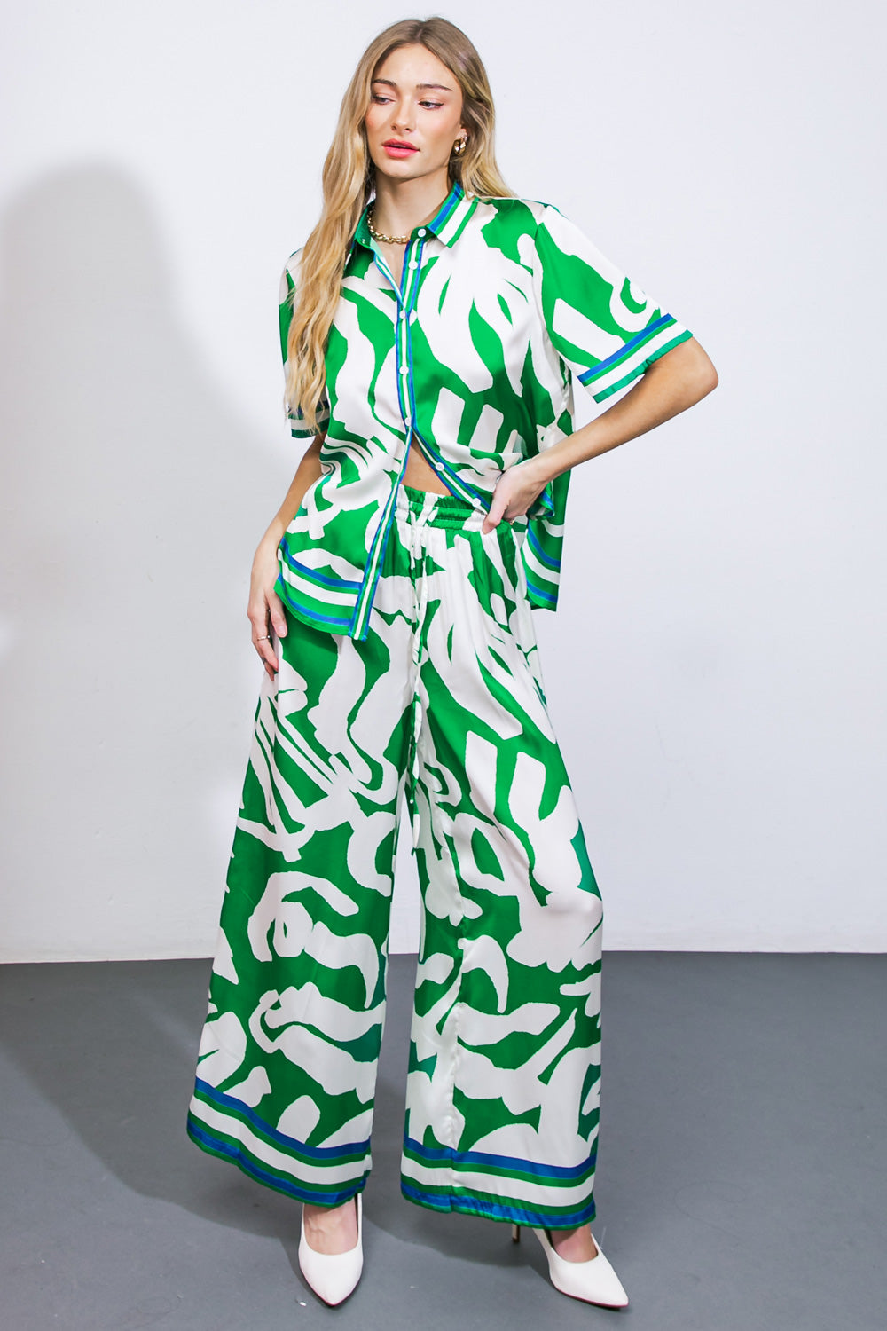 LA CLAVE PARA UNOS PANTALONES DE SATÉN TEJIDOS ELEGANTES