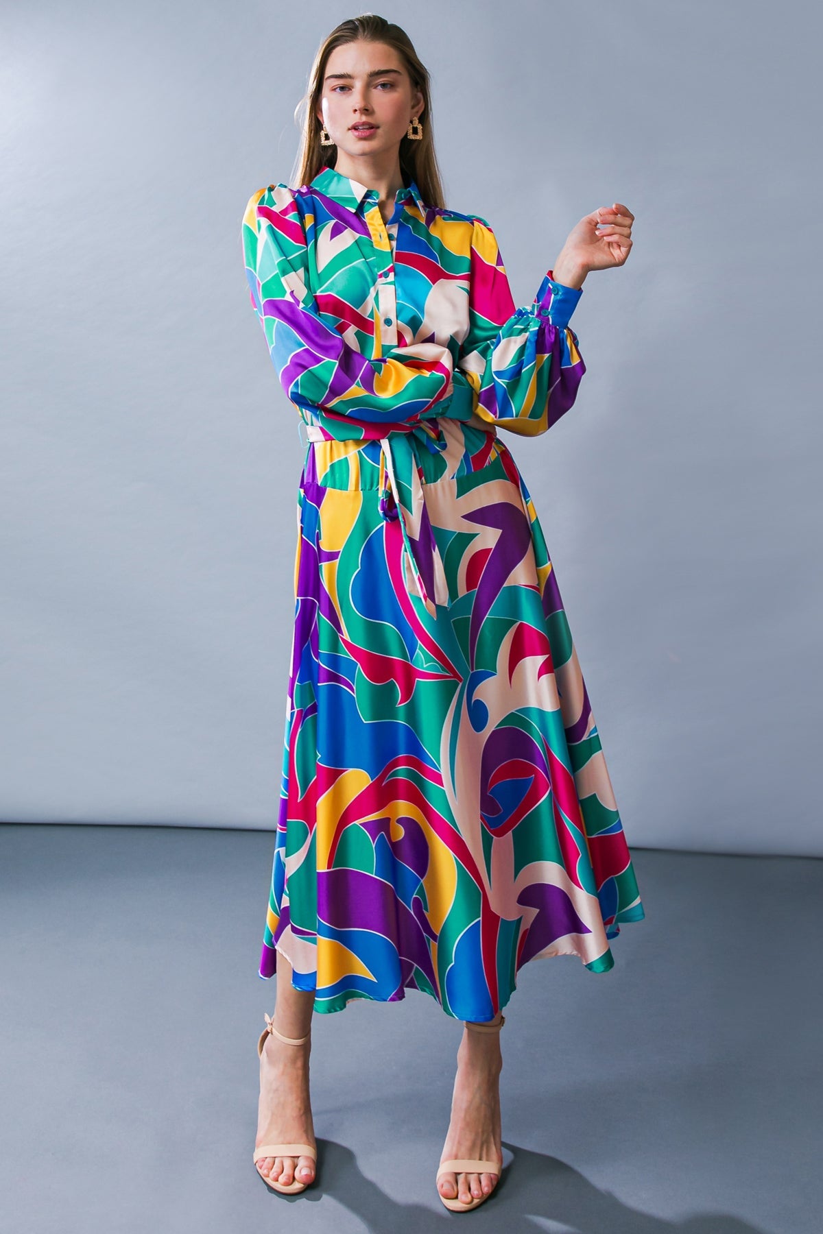 VESTIDO MIDI DE TECIDO COM FOCO NAS PRIORIDADES