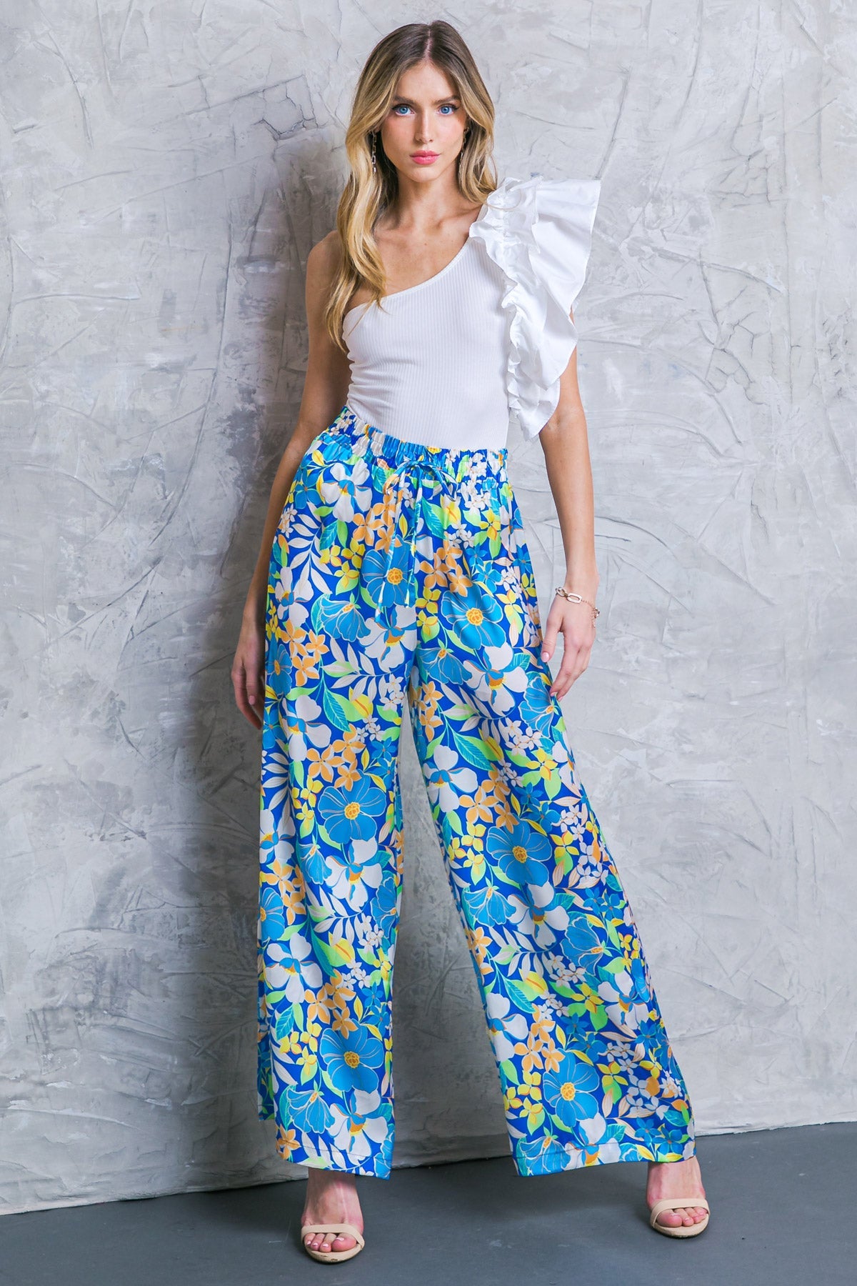 NAVEGANDO A TRAVÉS DE PANTALONES TEJIDOS