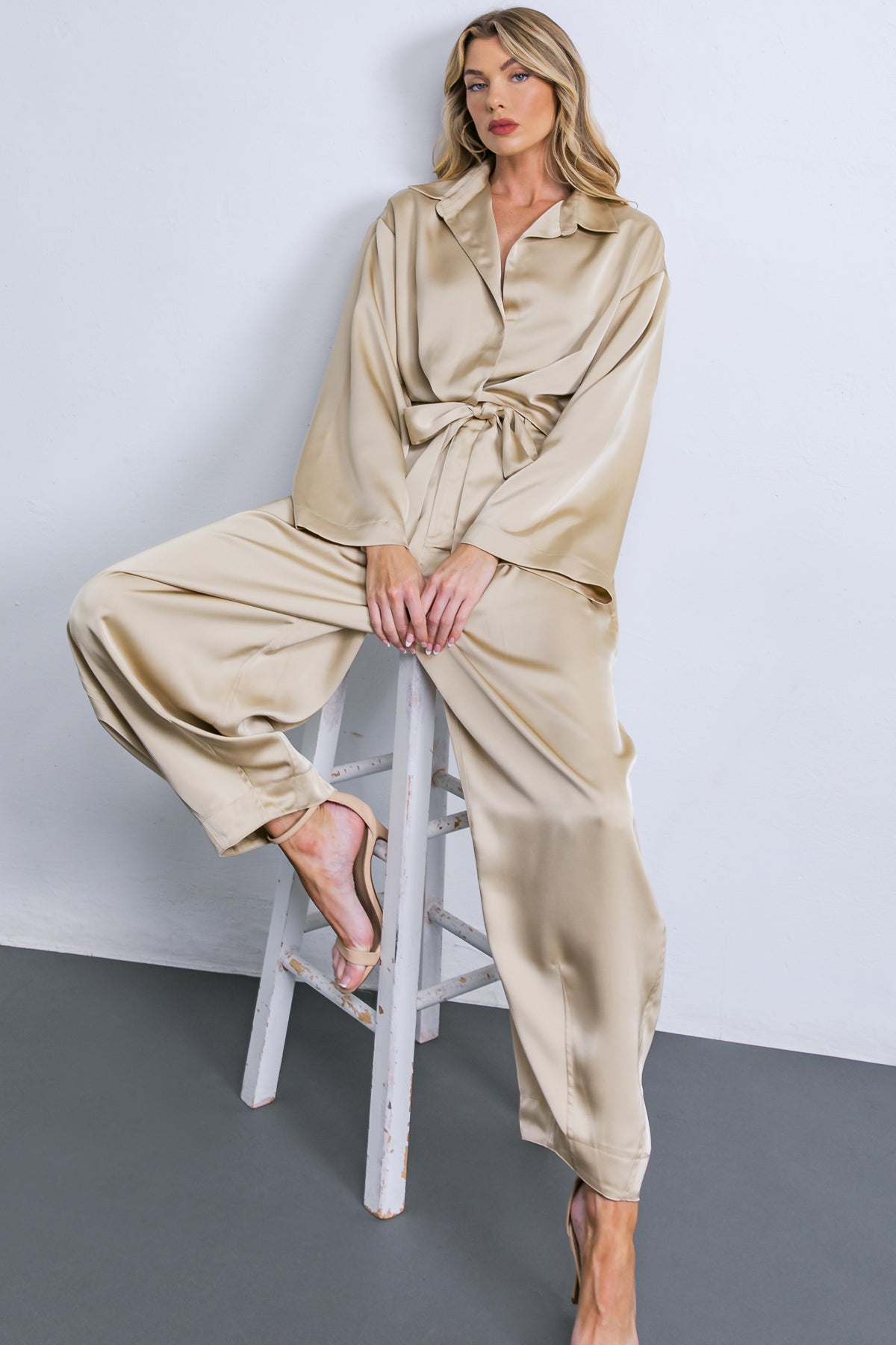 POWERFUL CHARM WOVEN SATIN PANTS - MaraFormigone