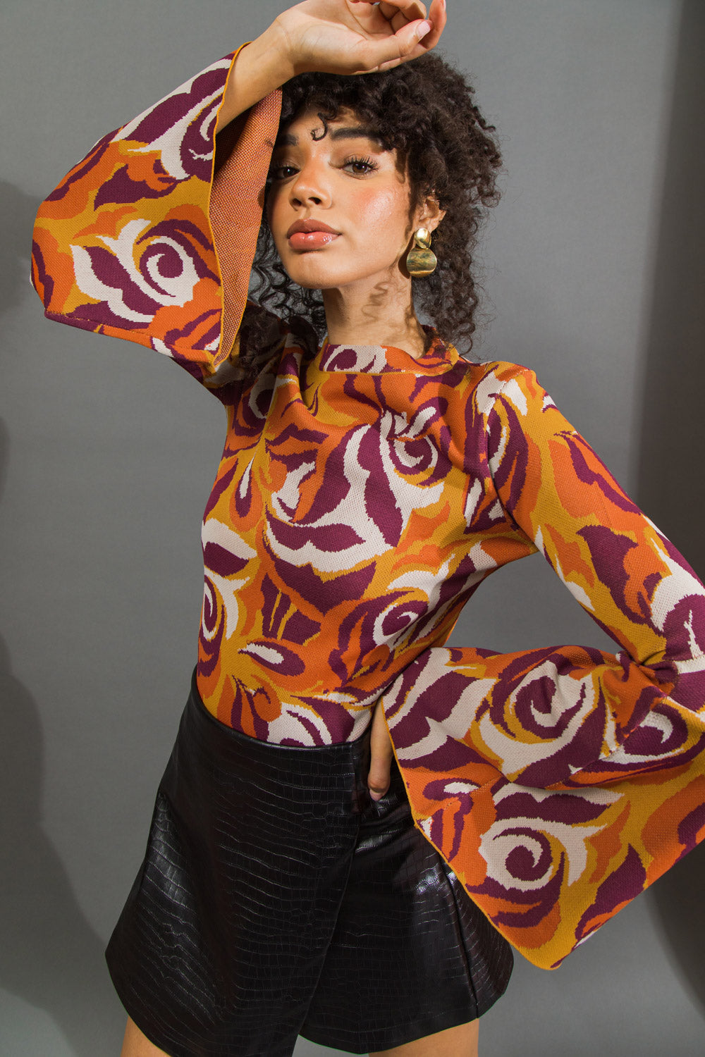 SUAS CARACTERÍSTICAS FAVORITAS: BLUSA DE TRICÔ