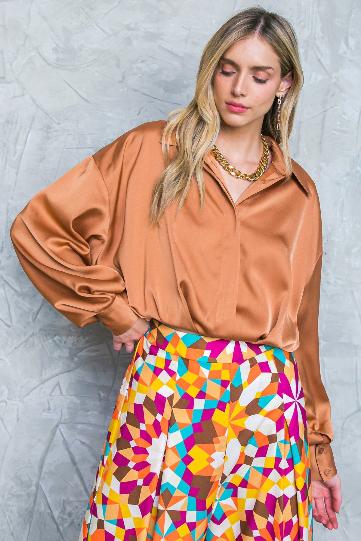 BLUSA Tecida com Movimentos Graciosos