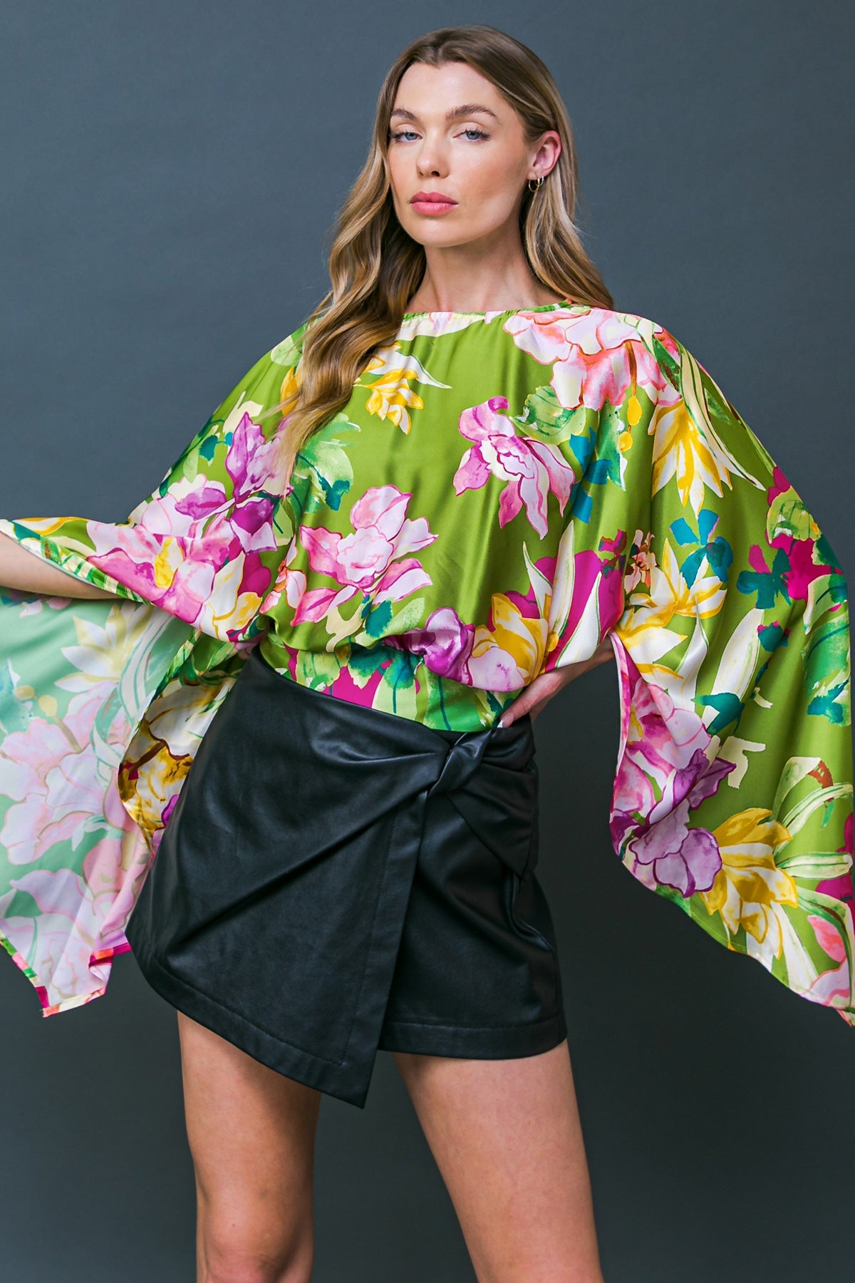 PRESENÇA EXTRAVAGANTE BLUSA Tecida