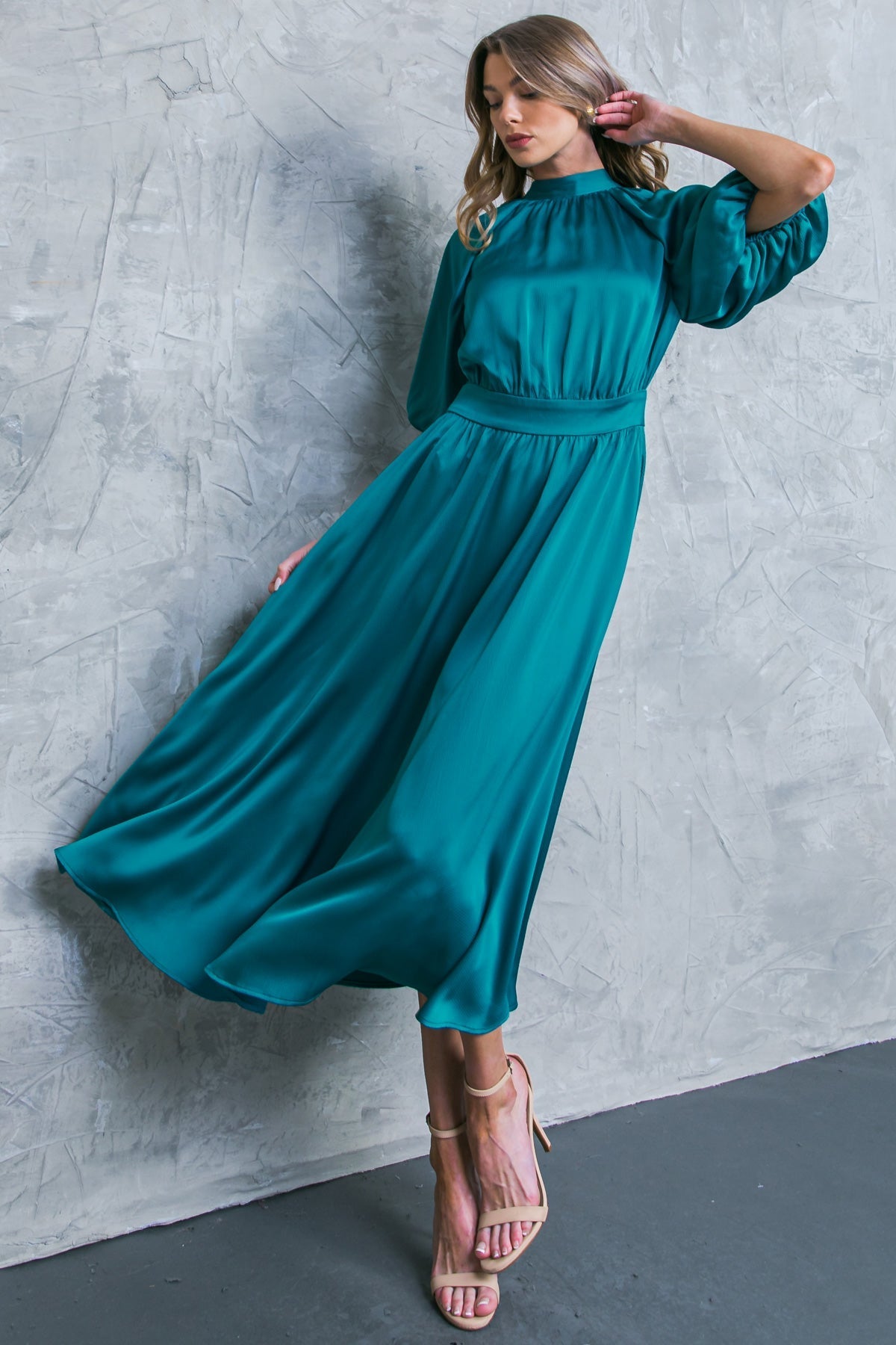 PETAL PROWESS WOVEN MIDI DRESS - MaraFormigone