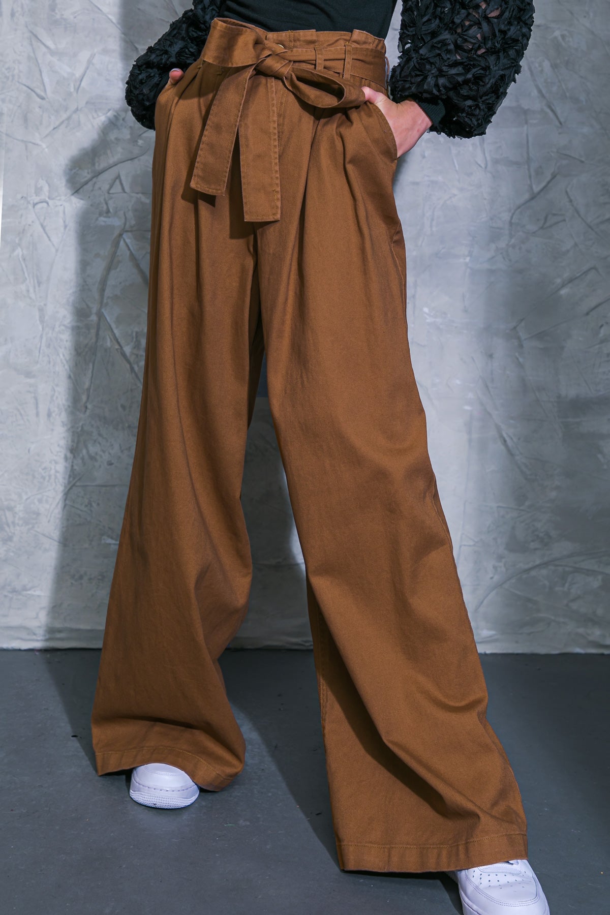 THRIVING WEEKEND TWILL PANTS - MaraFormigone