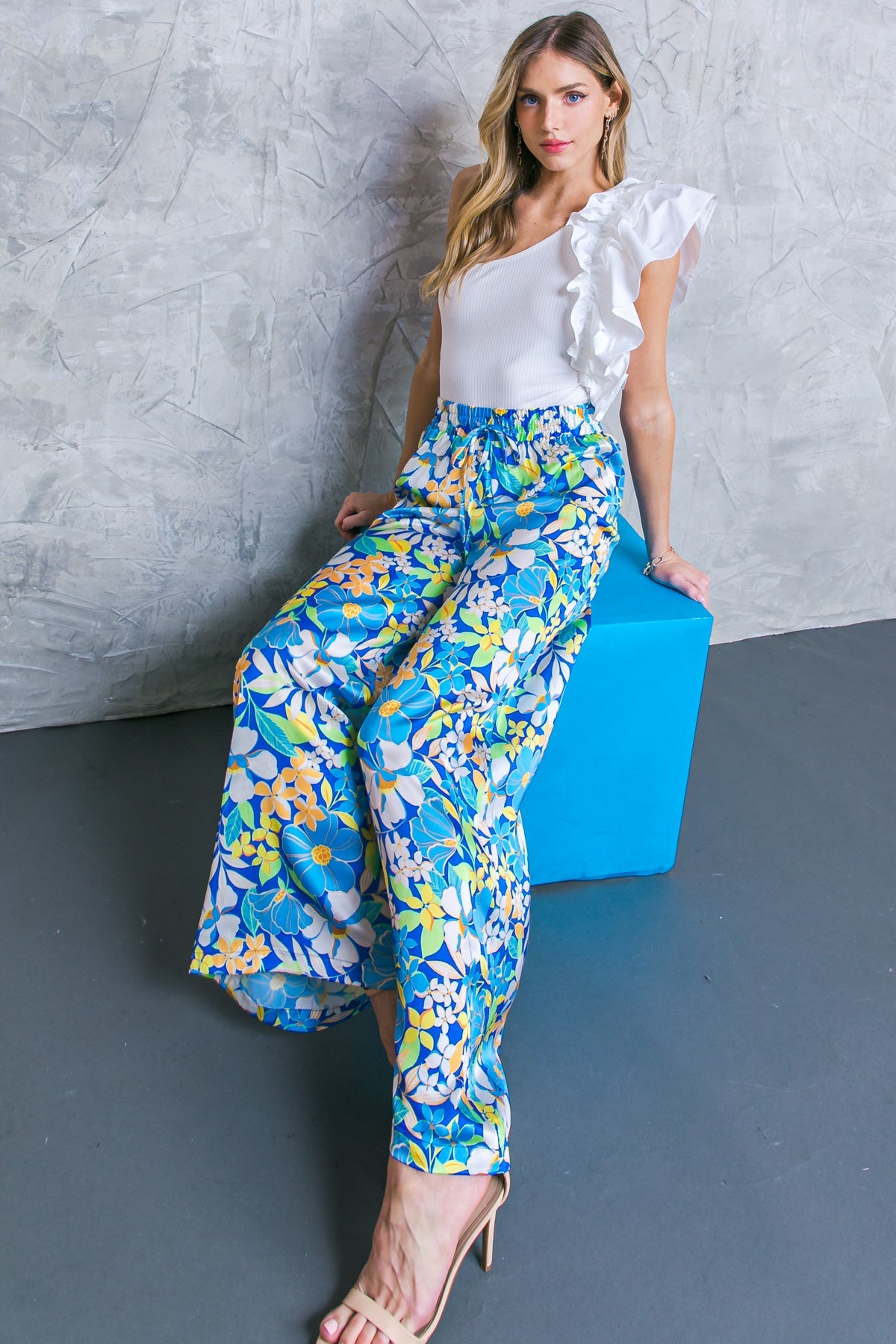 NAVEGANDO A TRAVÉS DE PANTALONES TEJIDOS