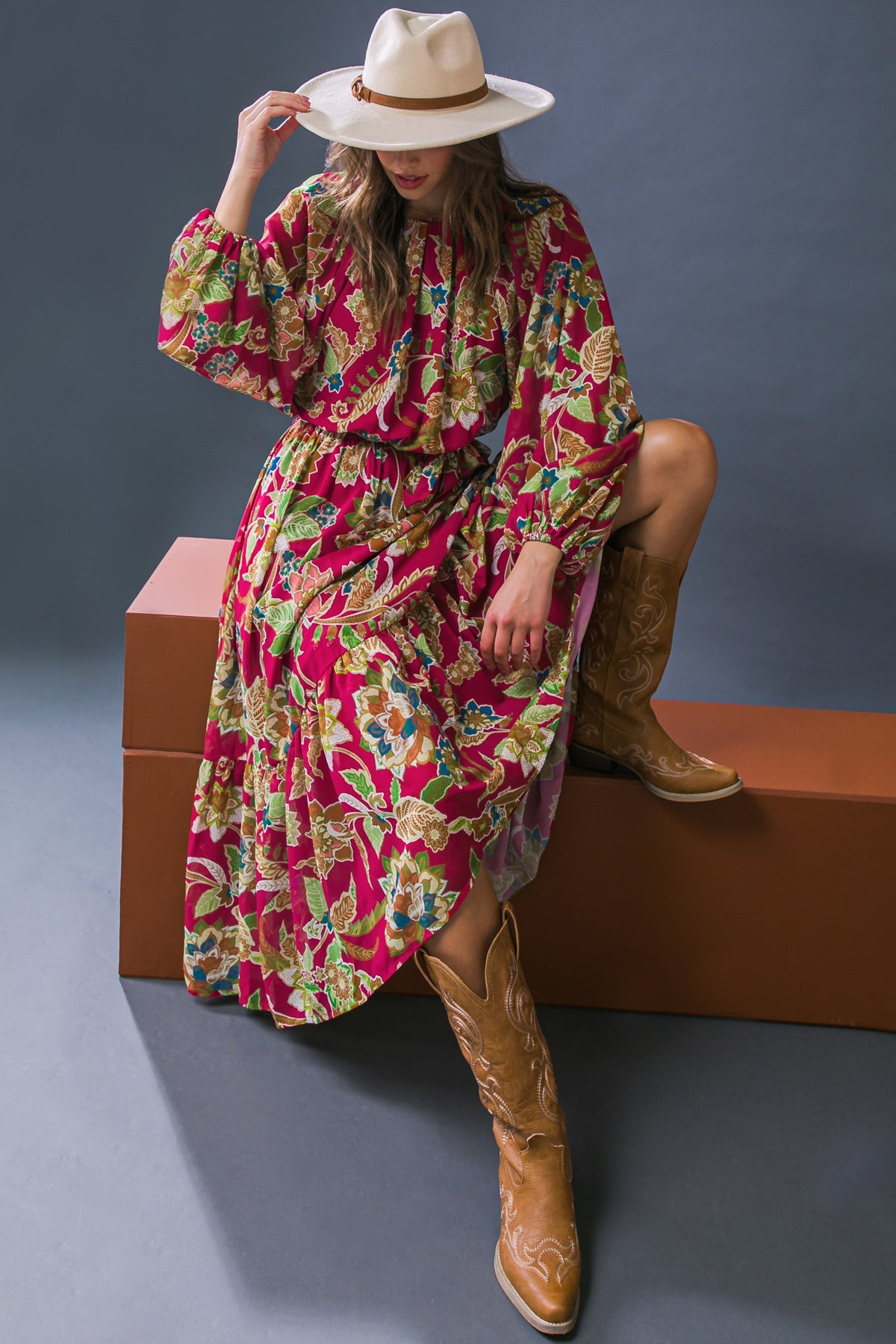 VESTIDO MIDI FLORAL CHIQUE EM TECIDO TECIDO