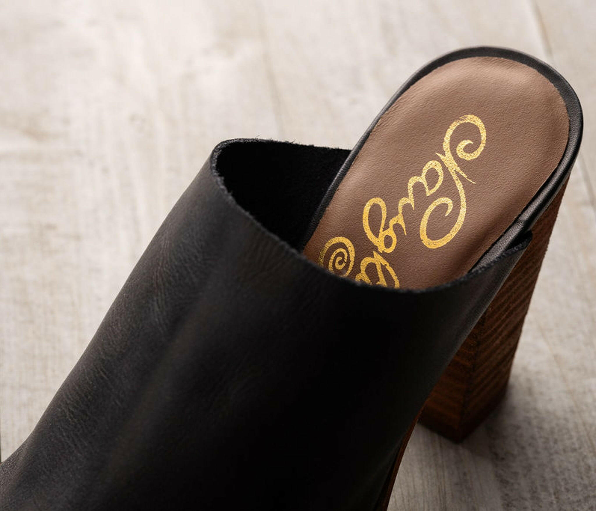 Hallie Heeled Sandal in Black.