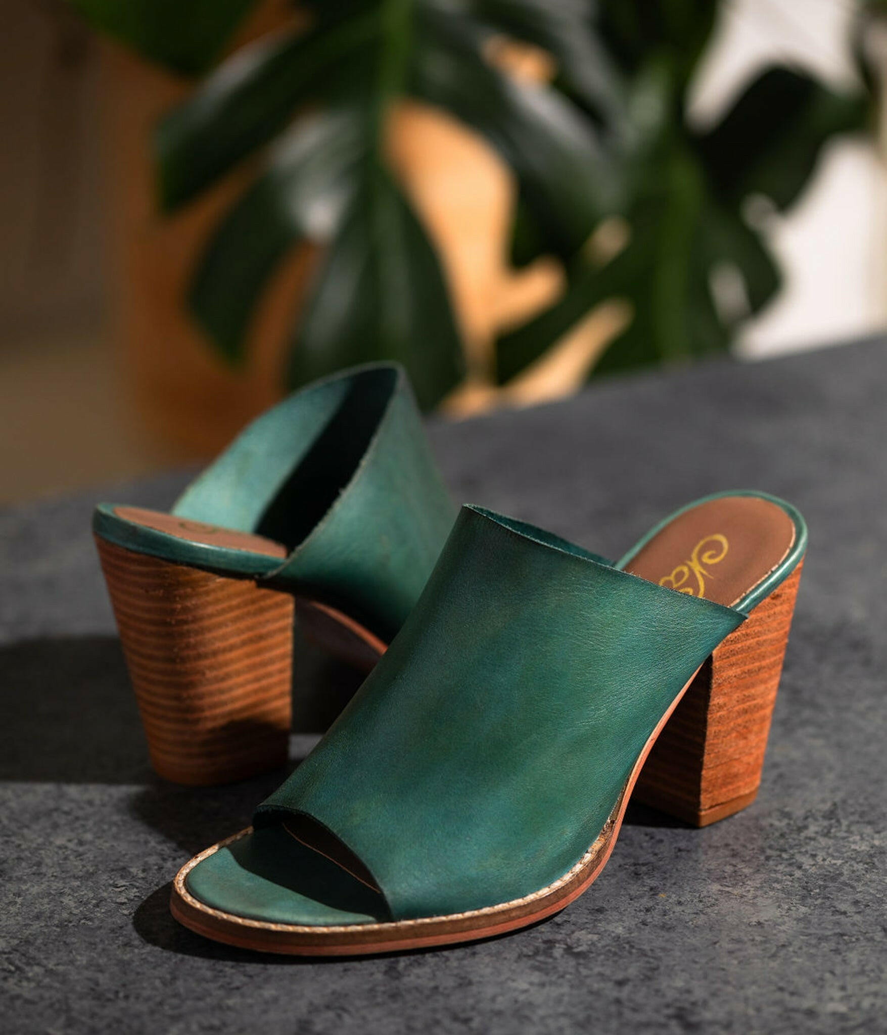 Hallie Heeled Sandal in Teal.