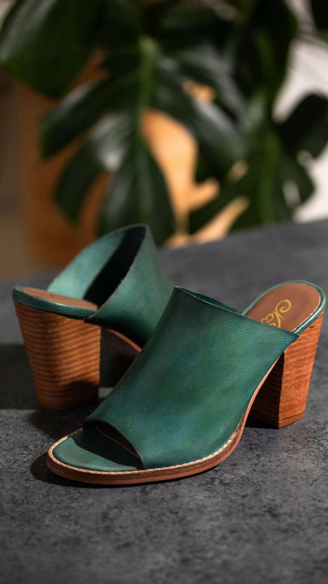 Hallie Heeled Sandal in Teal.