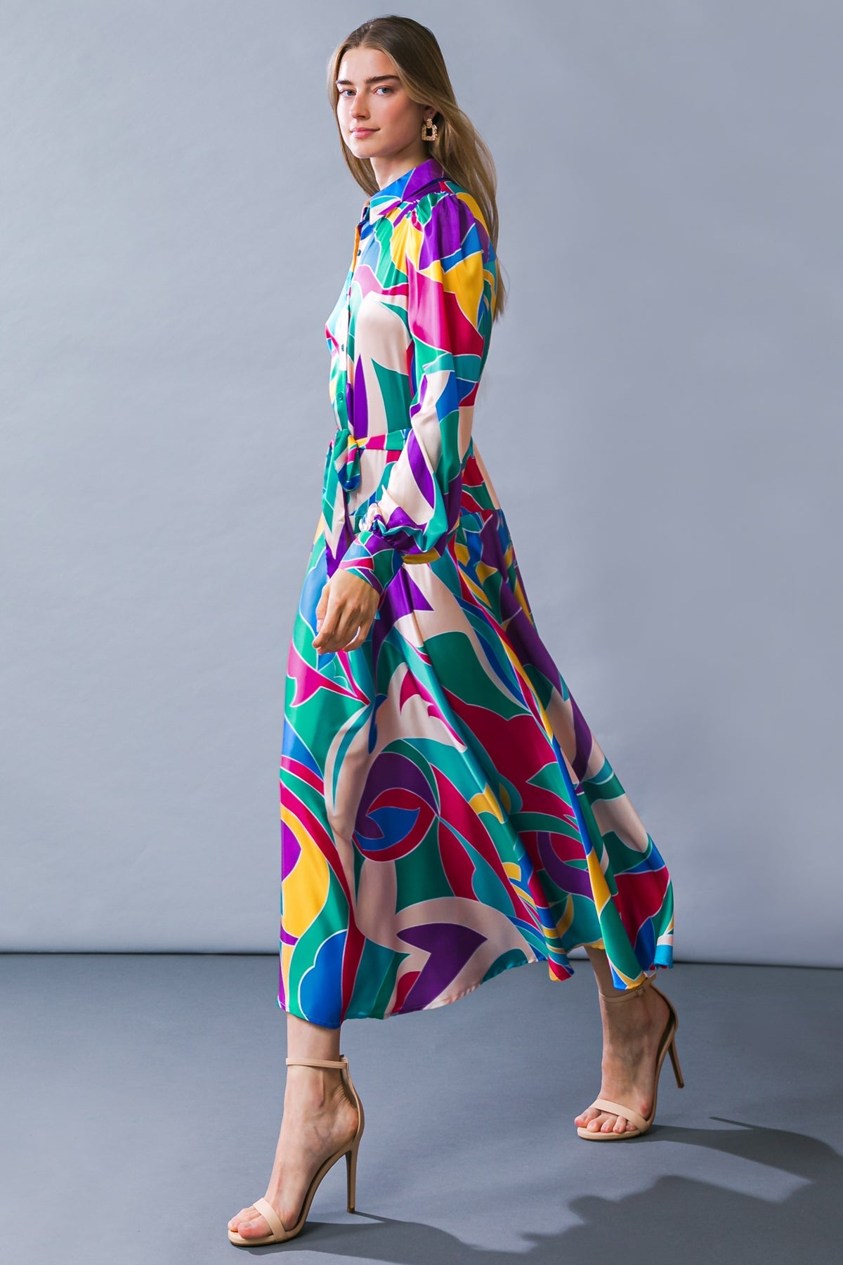 VESTIDO MIDI DE TECIDO COM FOCO NAS PRIORIDADES