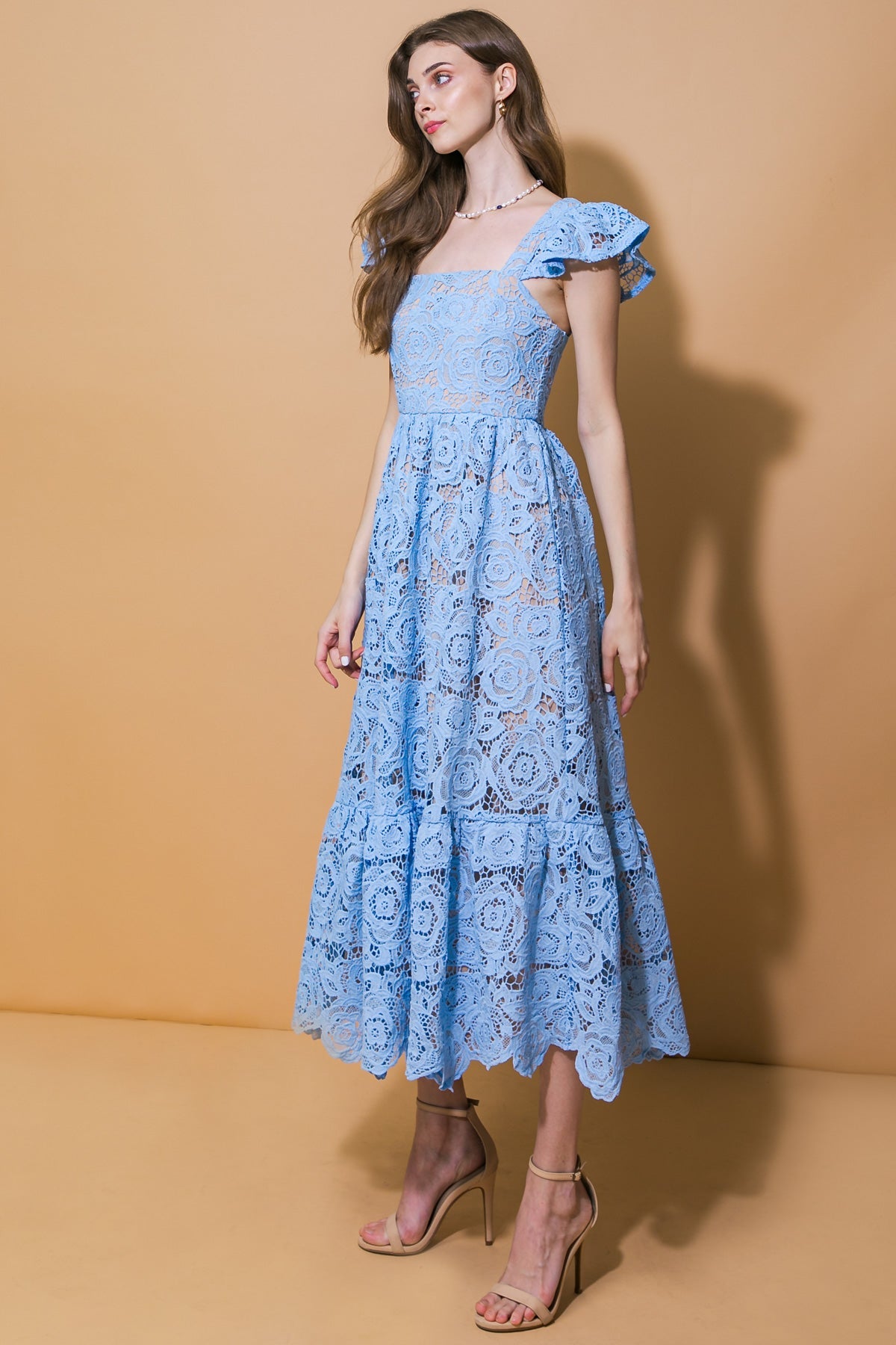 AINDA PENSANDO EM VESTIDO MIDI DE RENDA