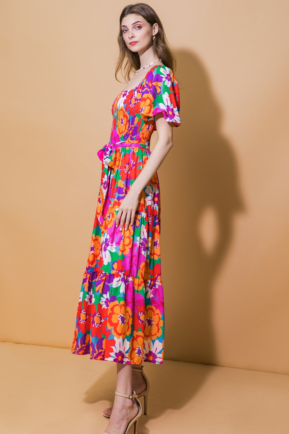 VESTIDO MIDI TECIDO QUE É O DESEJO DE TODOS