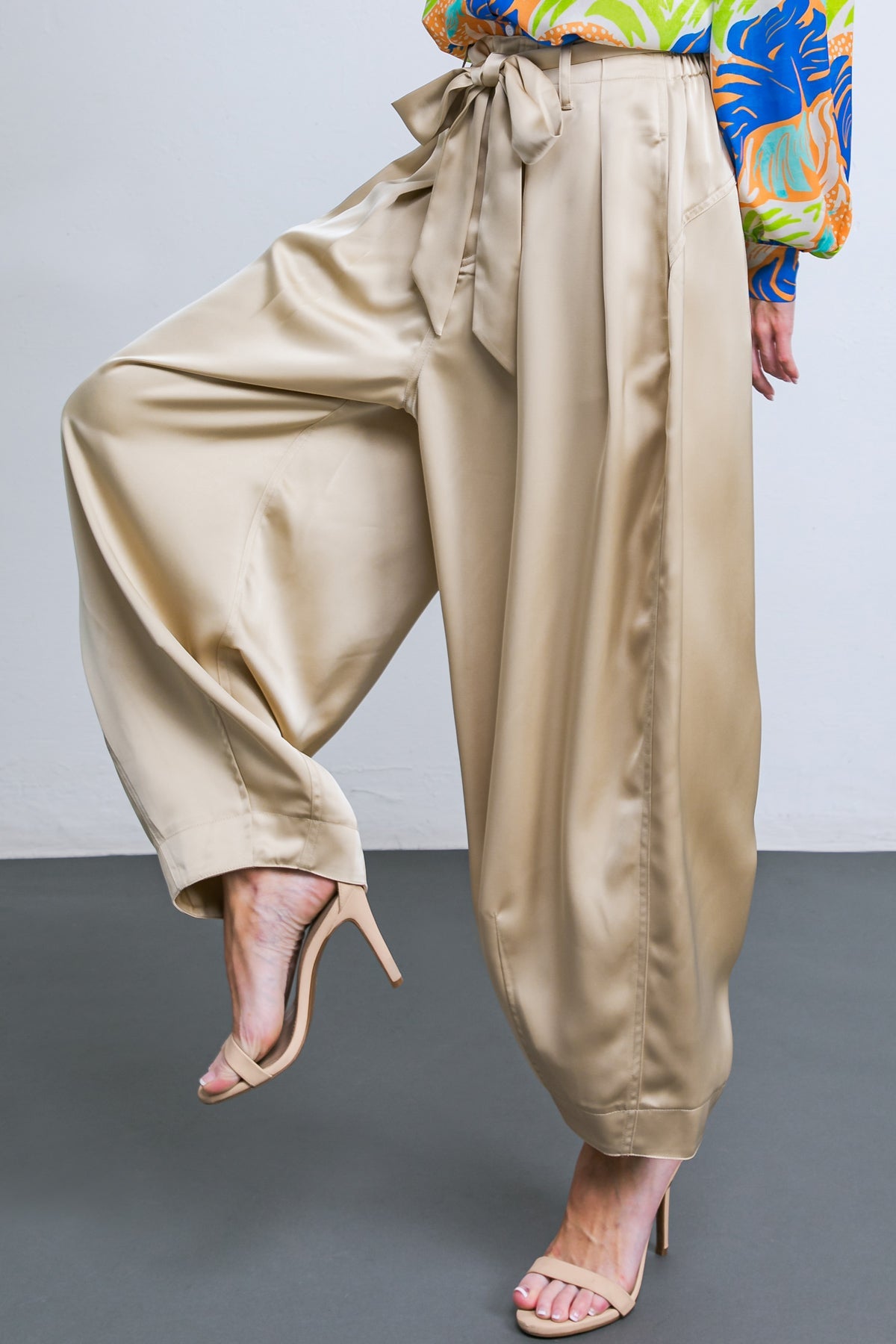 POWERFUL CHARM WOVEN SATIN PANTS - MaraFormigone