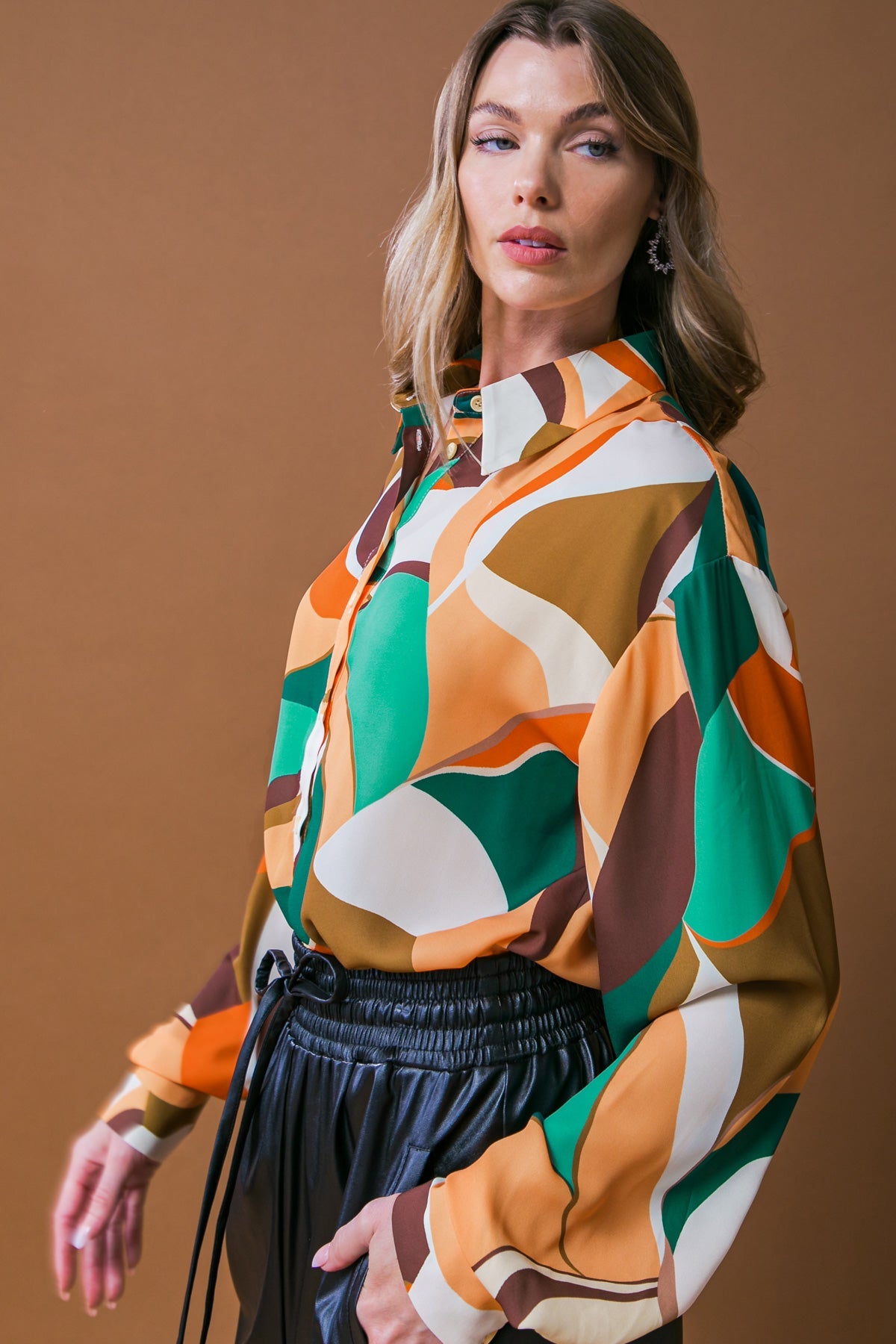 BLUSA TECIDA COM CARINHO