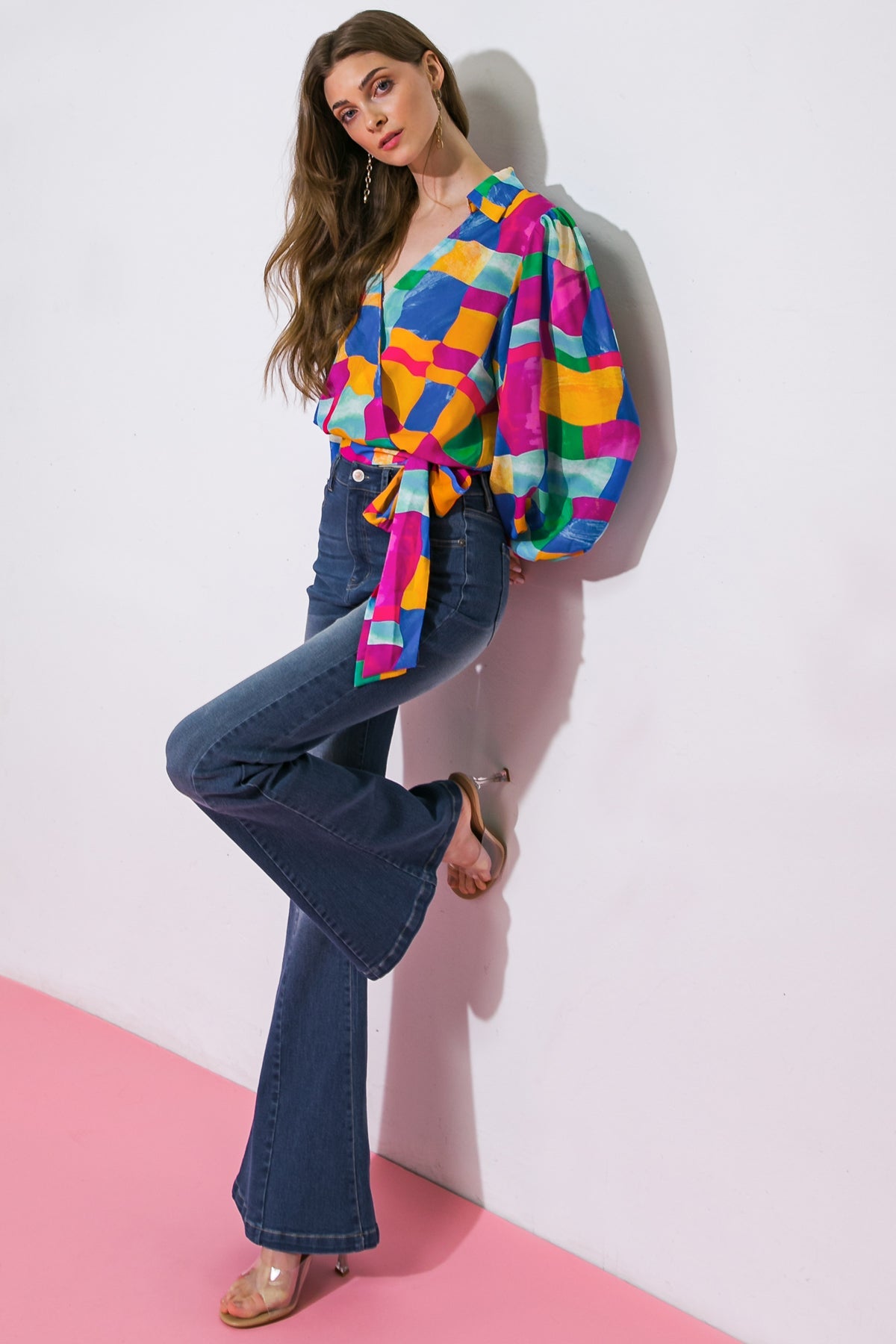 Preciosa blusa tejida con mensaje.