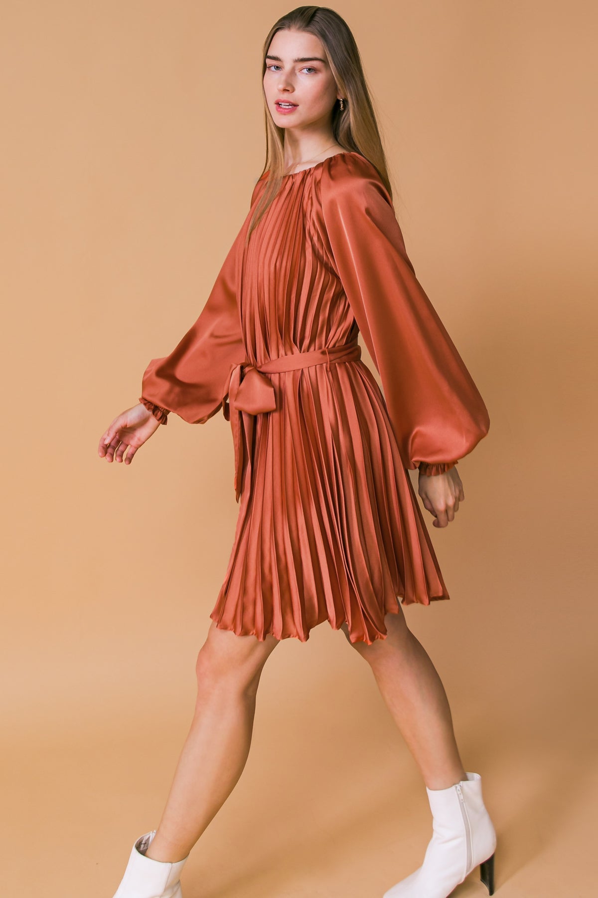 MINIVESTIDO TEJIDO QUE CAMBIA LAS REGLAS DEL JUEGO