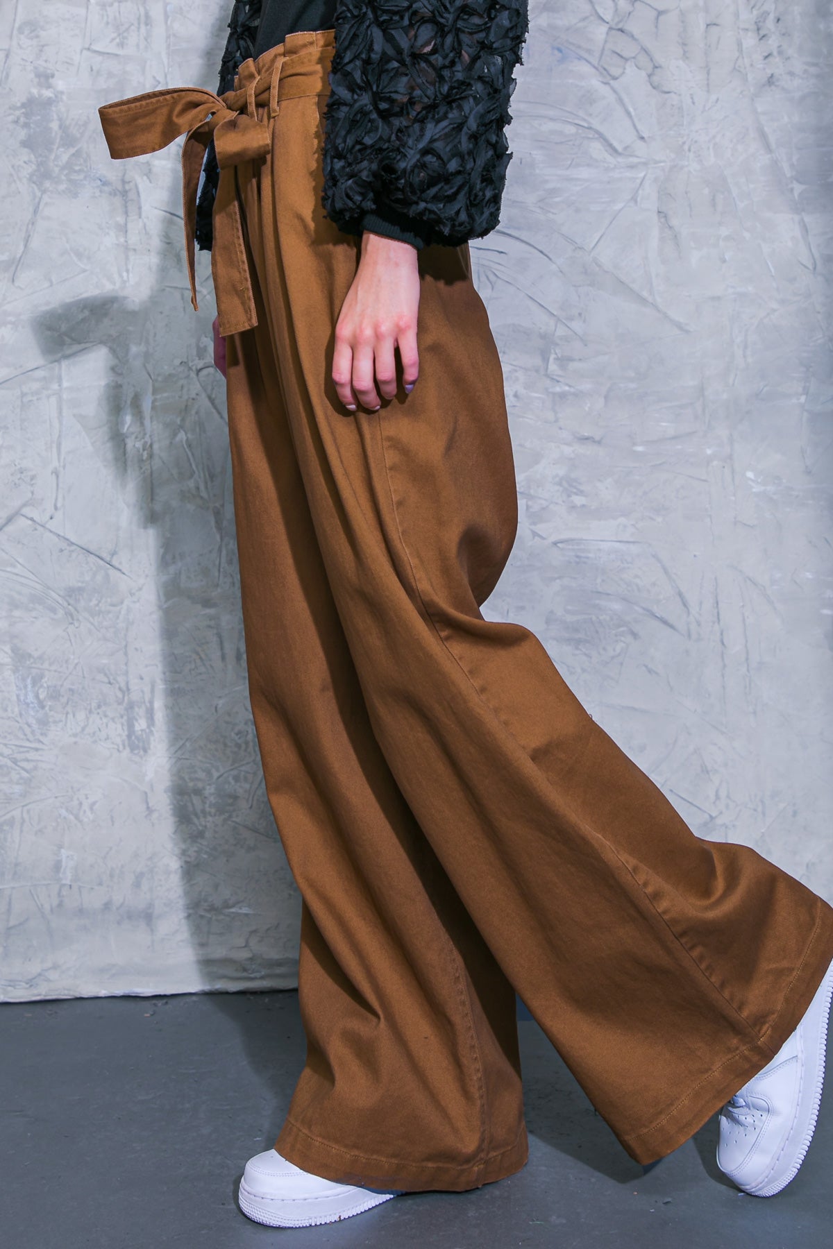 THRIVING WEEKEND TWILL PANTS - MaraFormigone