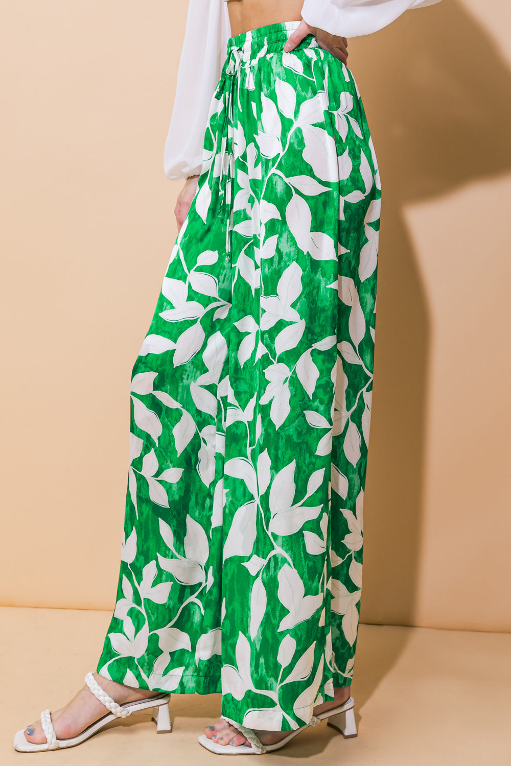 CALÇAS DE TECIDO QUE ME RECUPERAM 