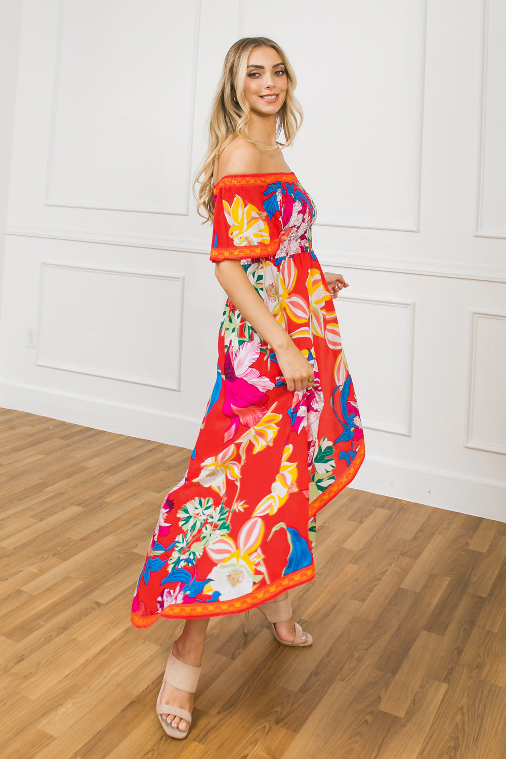 VESTIDO FLORAL HI-LO ROBANDO EL SOL